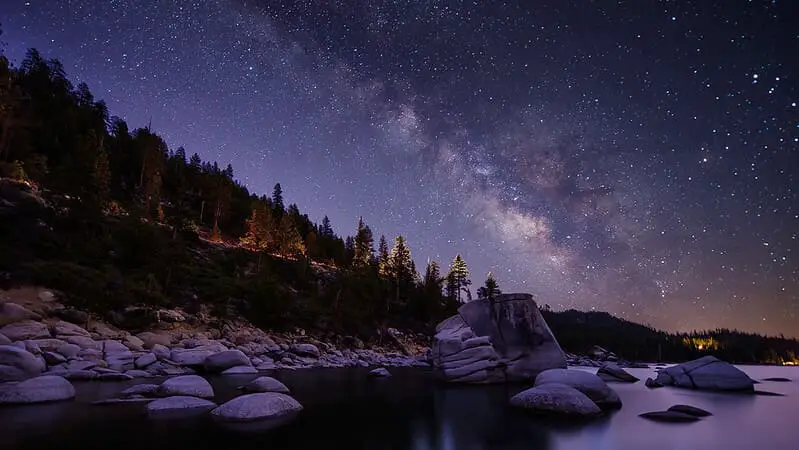 Lake Tahoe Stargazing photo crediit Jay Huang Flickr